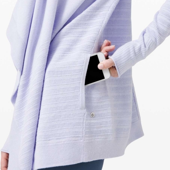 Lululemon Find Your Calm Wrap in Serene Blue Size 8 - Picture 5 of 10